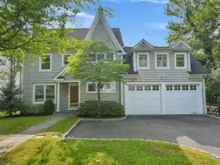 Charming Darien Colonial on Peaceful Cul-De-Sac