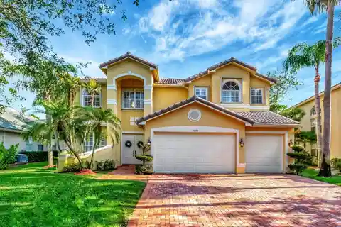 Lakefront Home in Desirable Saturnia Isles