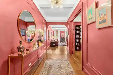 Gracious Apartment in a Sought-After Building