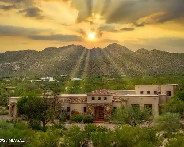 ENDURING MEDITERRANEAN ELEGANCE WITH SPA COURTYARD RETREAT