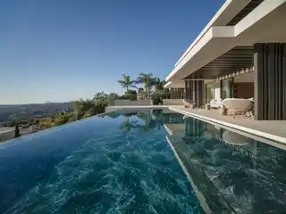 Ultra-Luxury Villa with Serenity-Breathing Architecture
