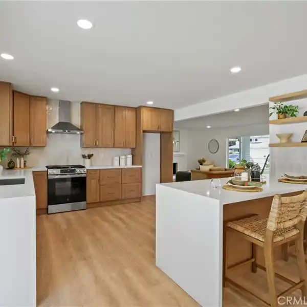 TIMELESS DESIGN WITH MODERN LIVING