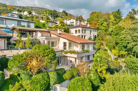 Golfside Retreat with Three Outdoor Parking Spots