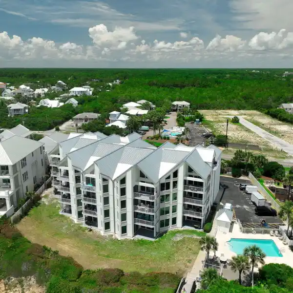 GULF-FRONT CONDO WITH PRIVATE BEACH ACCESS