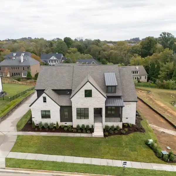 METICULOUSLY DESIGNED NEW RESIDENCE