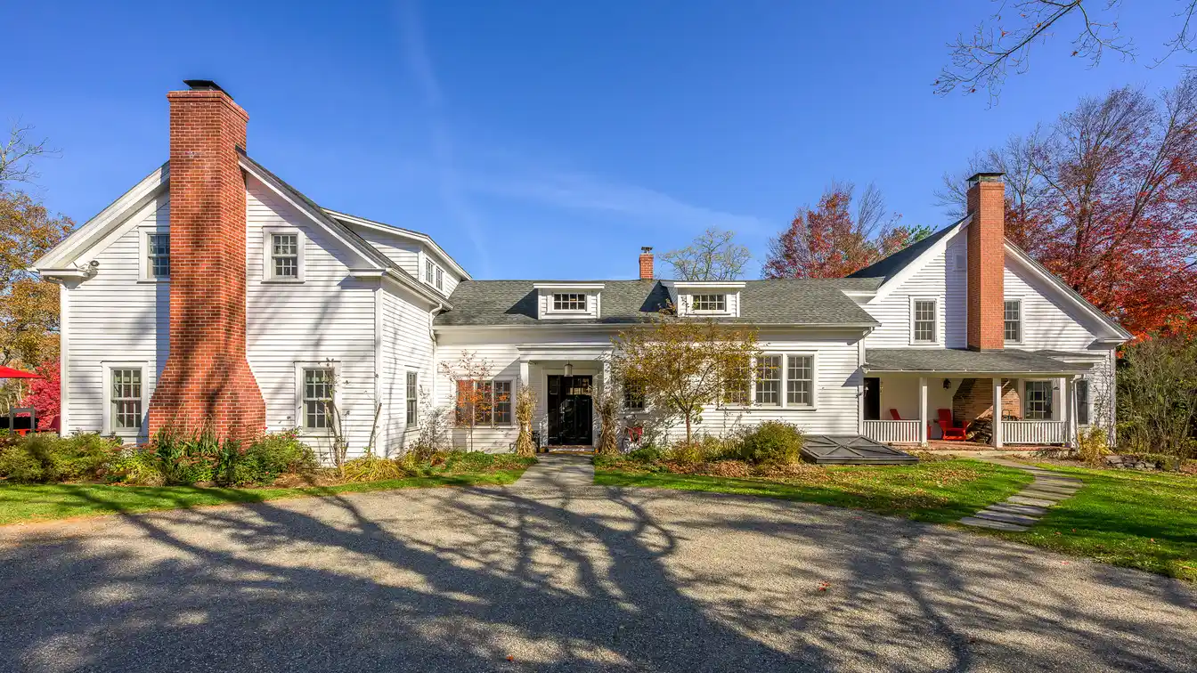 Restored 1790 Farmhouse