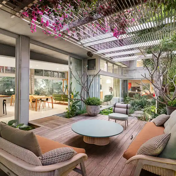 A LUXURIOUS WORLD OF ITS OWN