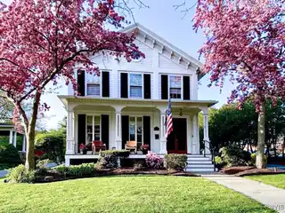 Quintessential Skaneateles Gem