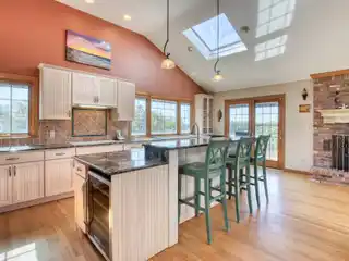 The Perfect Balance of Luxury and Comfortable Living