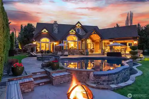 Luxury Waterfront Estate in Twin W