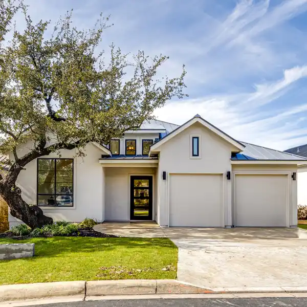 BRAND-NEW TRANSITIONAL CONTEMPORARY GARDEN HOME