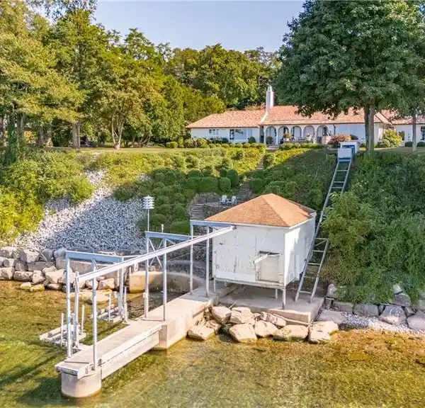 PREMIER WATERFRONT ESTATE
