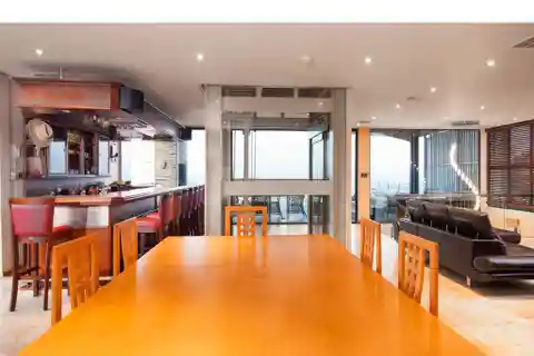 Triple-Level Elegance with Smart Tech