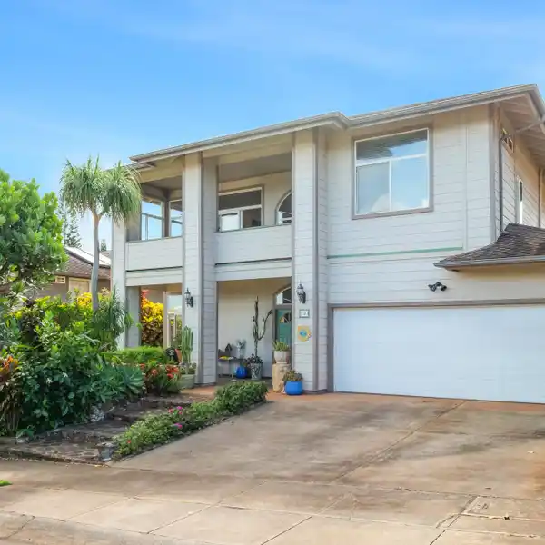 THOUGHTFUL DESIGN MEETS ISLAND LIVING