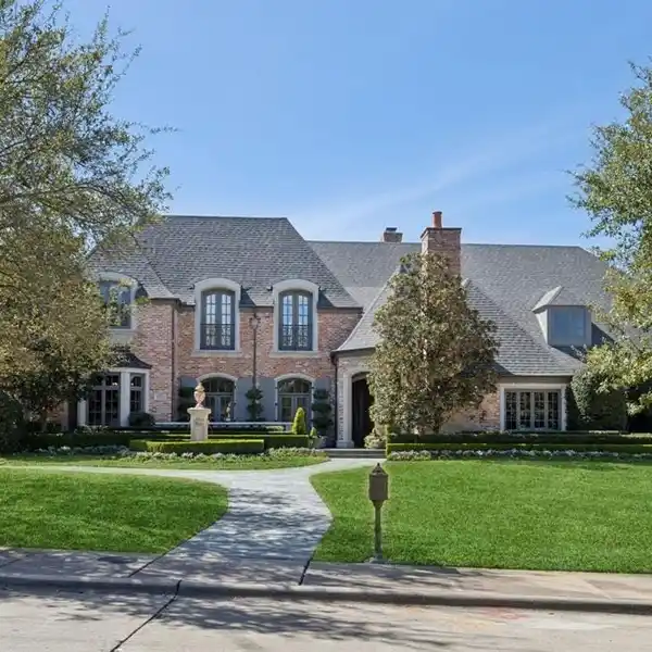 BREATHTAKING FRENCH PROVINCIAL ESTATE