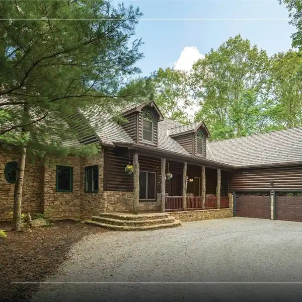AUTHENTIC LOG HOME - A TRUE MOUNTAIN SANCTUARY