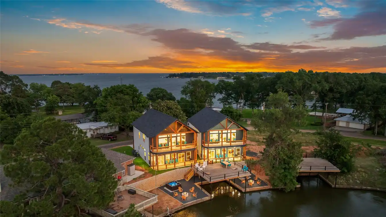 Stunning Lakefront Home