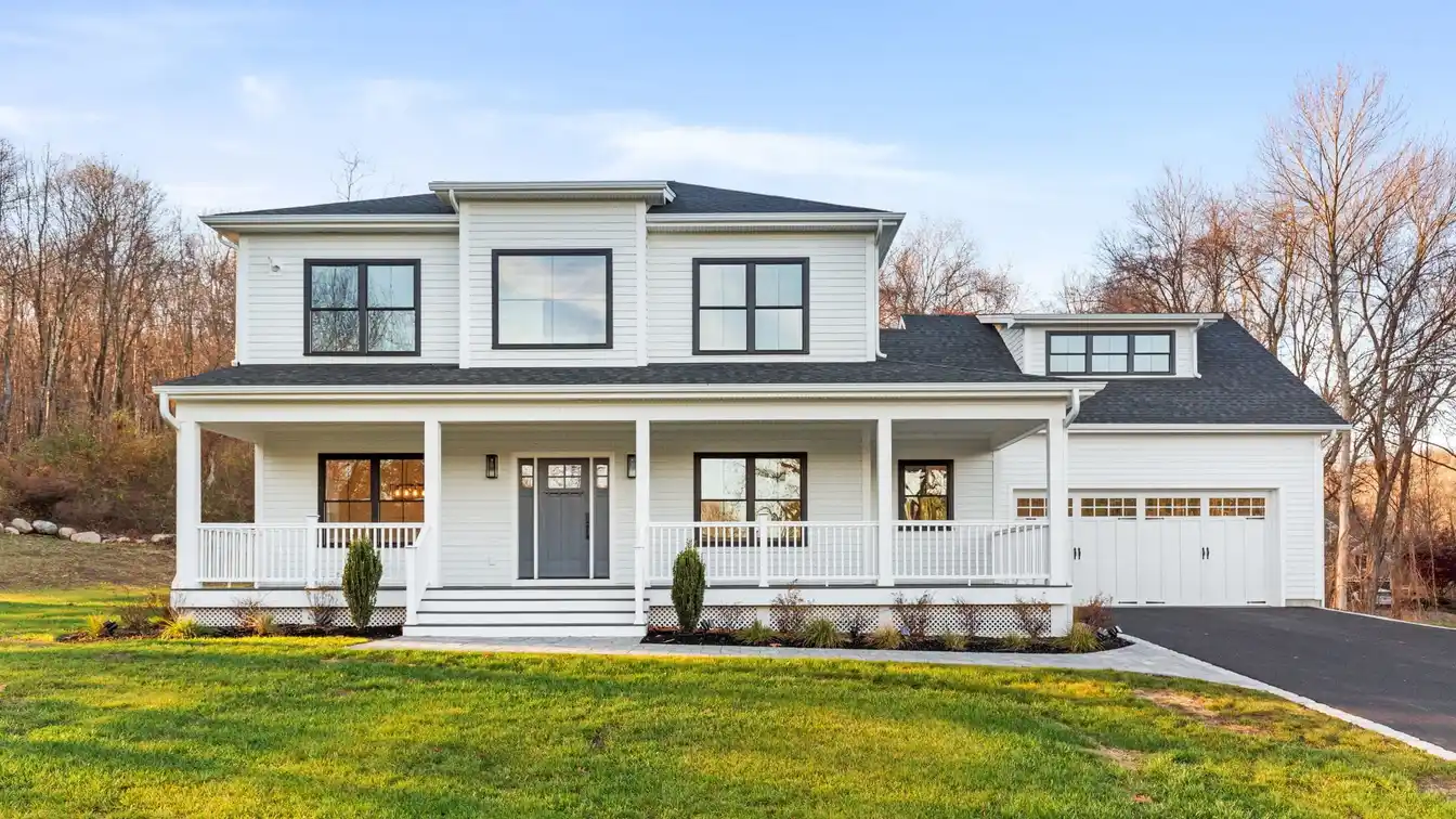 Luxurious Modern Farmhouse on over Three Acres