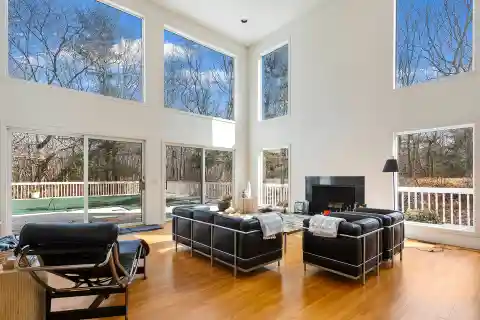 Bright and Open Contemporary Home for Rent