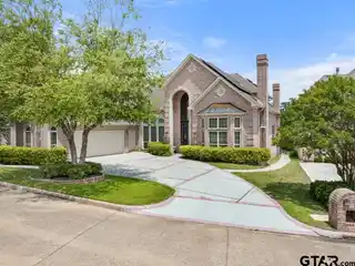 Stunning Home in Gated Winsford at Hollytree