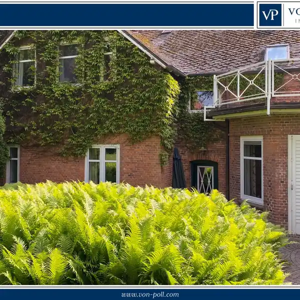 CHARACTERFUL TOWN VILLA