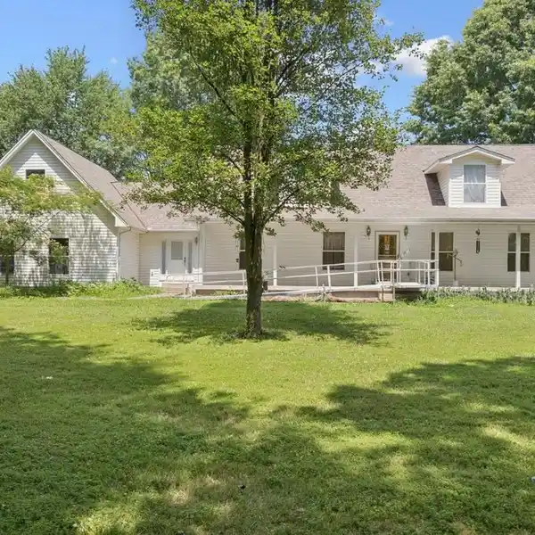 MULTIGENERATIONAL LIVING ON SPRAWLING PRIVATE ACRES