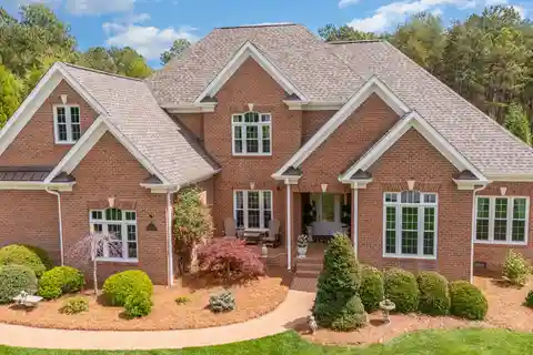 Absolute Perfection in Woodbury Park