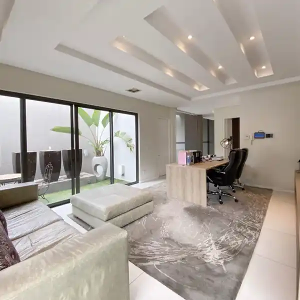 SLEEK, STYLISH LIVING FOR THE MODERN CONNOISSEUR