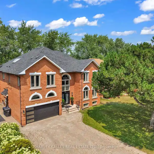 TIMELESS ELEGANCE WITH EXTENSIVE UPDATES