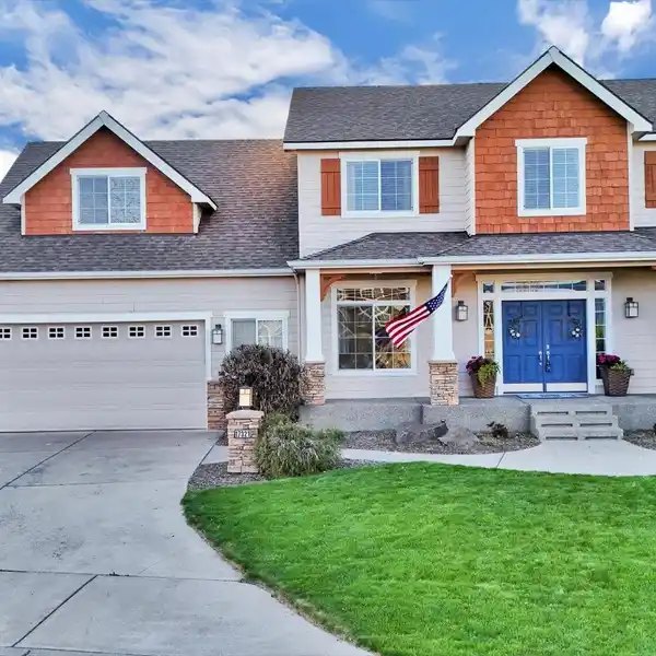 SPACIOUS HOME ON A BEAUTIFUL CUL-DE-SAC LOT