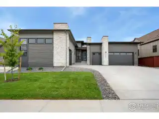 Sleek Single-Level Living with Scenic Fairways