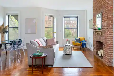 Lovely Sun-Filled Home