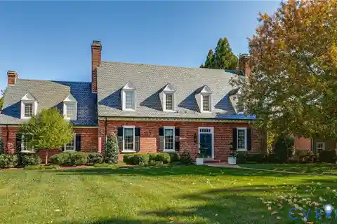 Renovated Richmond Classic in Coveted Windsor Farms