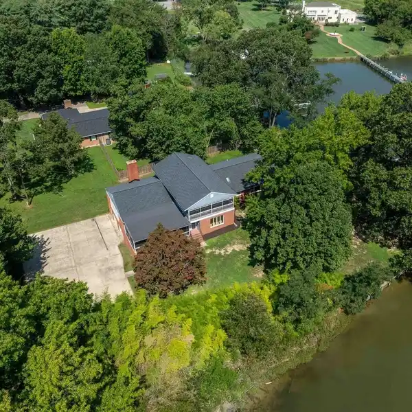 LOVELY HOME ON THE WYE RIVER