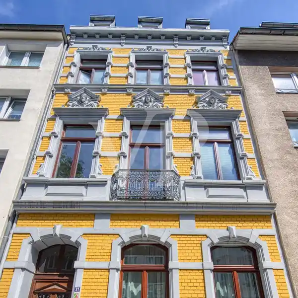 HISTORIC TOWN VILLA WITH CHARACTER