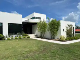 Remarkable Nearly New Design