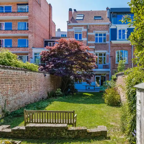 ELEGANT 1932 MANSION