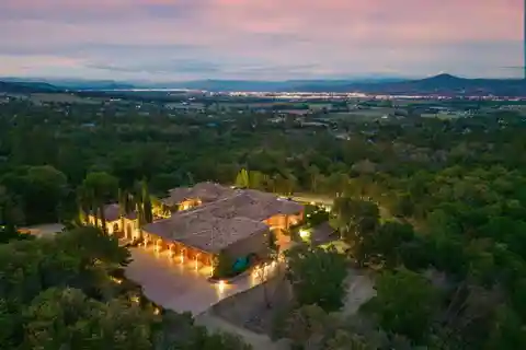 Masterpiece of Art in Southern Oregon