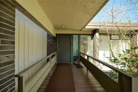 Stunning Mid-Century Modern Home Designed by Renowned Architect