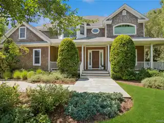 Hampton-Inspired Estate with Resort-Style Elegance