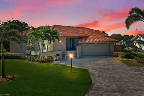 Beautifully Redesigned Home in Sought-after Palm Acres