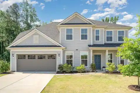 Luxury Living in Gated Community