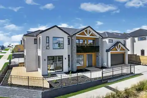 Exquisite Brand New Corner Site Home