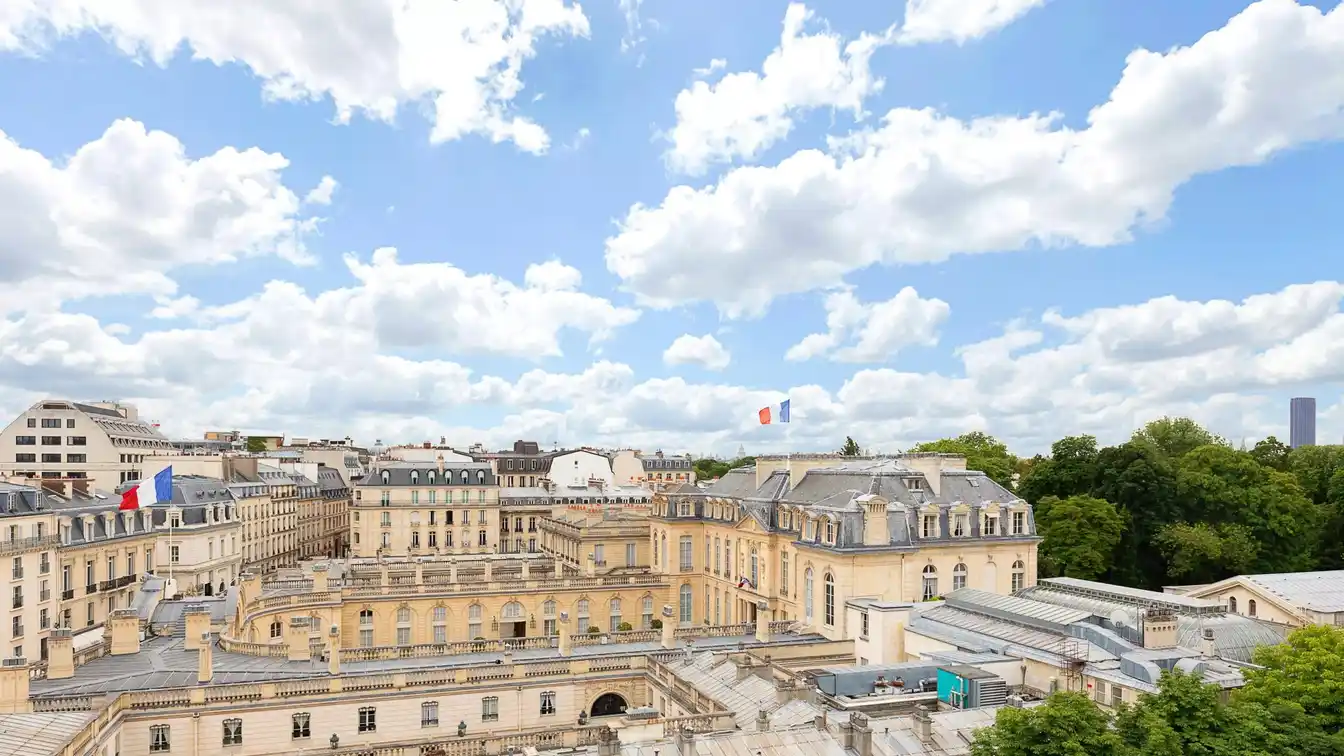 Top-floor Apartment with Spectacular View