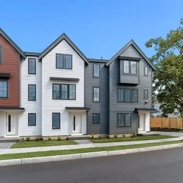 STYLISH TOWNHOME WITH FLEXIBLE LOWER LEVEL SPACE