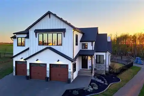 Spacious Sylvan Lake Home with Golf Simulator