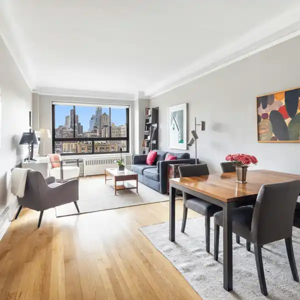 PERFECTLY SITUATED HOME WITH MAGICAL SKYLINE VIEWS