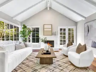 Charming Single-level Cottage in Cape Cove