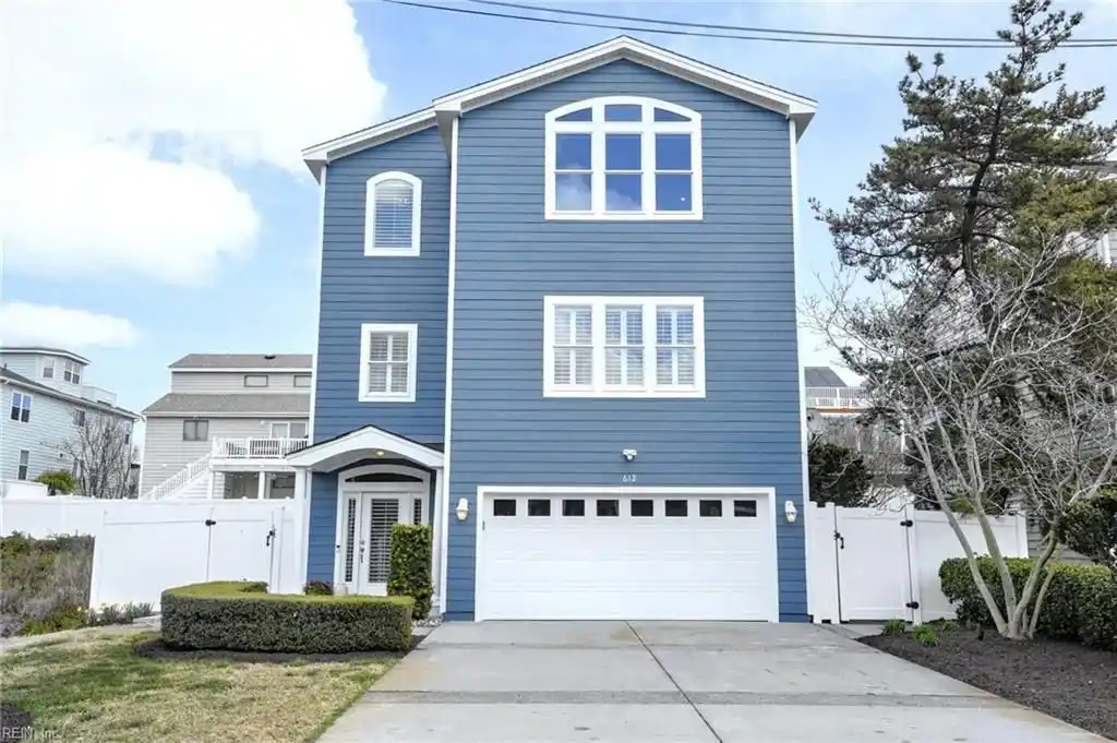 Beautiful Custom Home with Ocean View