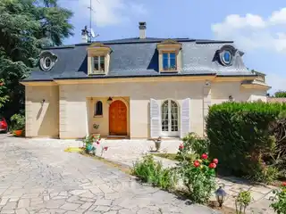 Incredibly Well Kept Estate